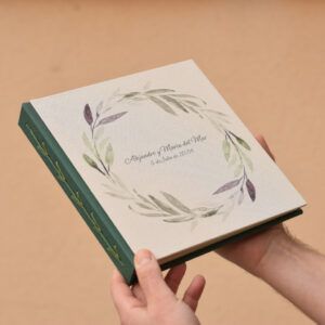 Álbum fotos y firmas Corona de Olivo 21x21 | Personalizado | 30 Hojas