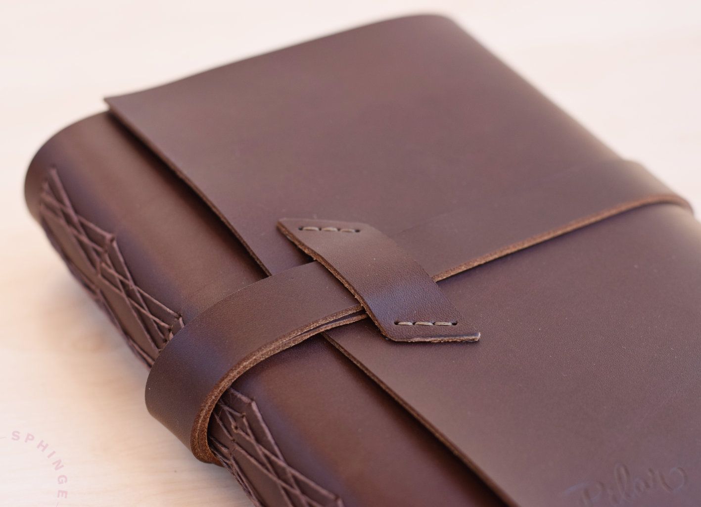 Diario de piel A5 personalizado con iniciales | 15x21 | 120 hojas - Imagen 3